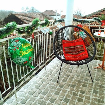 Guest House Emiliya Ovchartsi  Ngoại thất bức ảnh