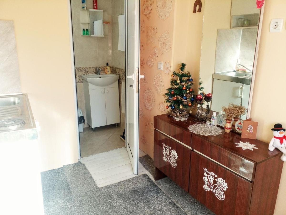 Guest House Emiliya Ovchartsi  Ngoại thất bức ảnh